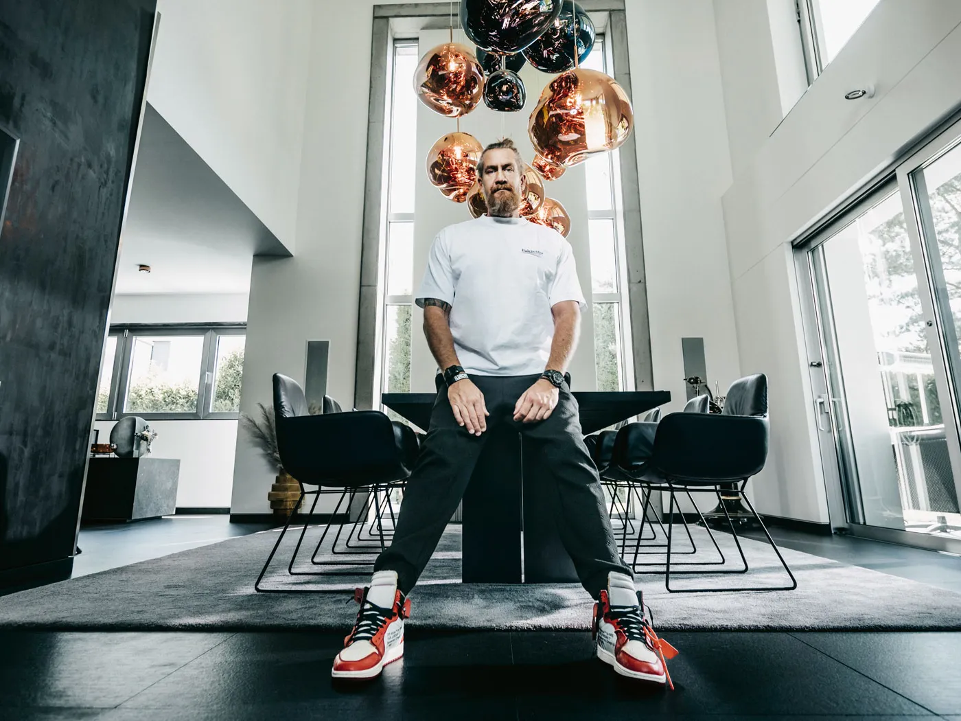 Mann mit Luftballons Testbild